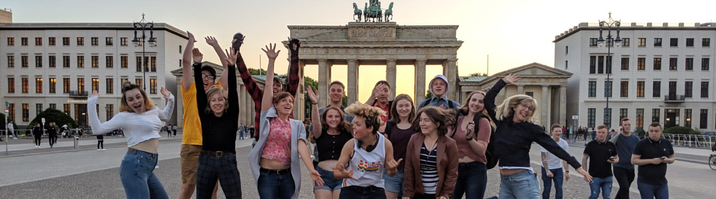 Students at Brandenburg Gate