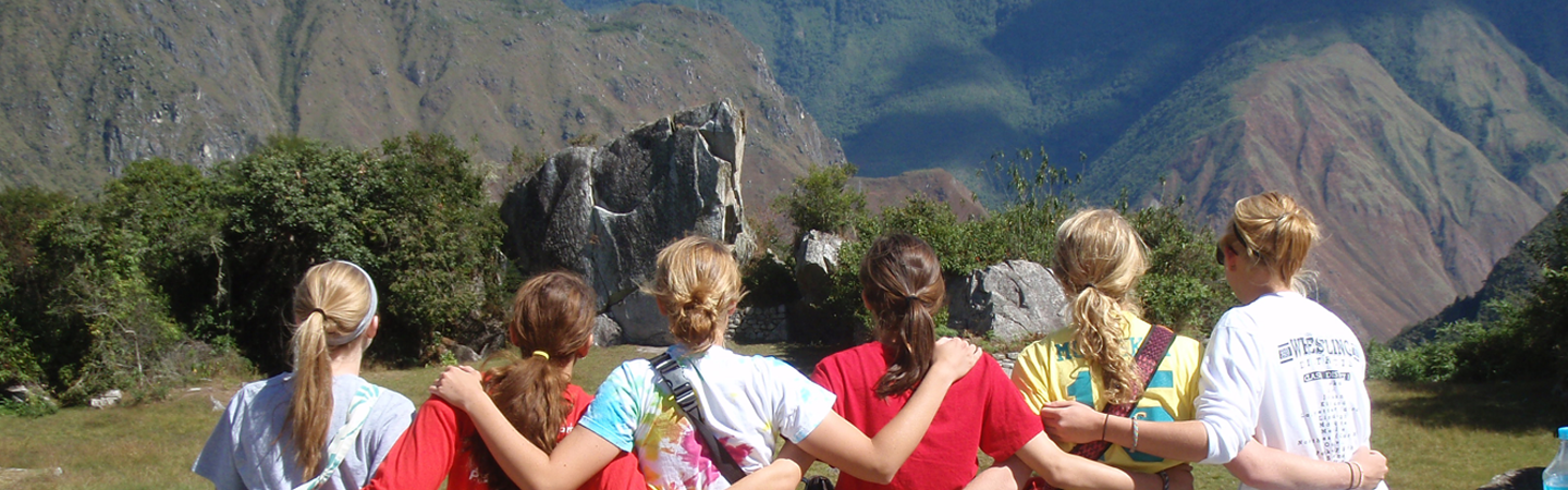 kids looking at mountains