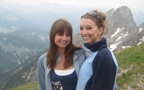 2 Girls in the Alps